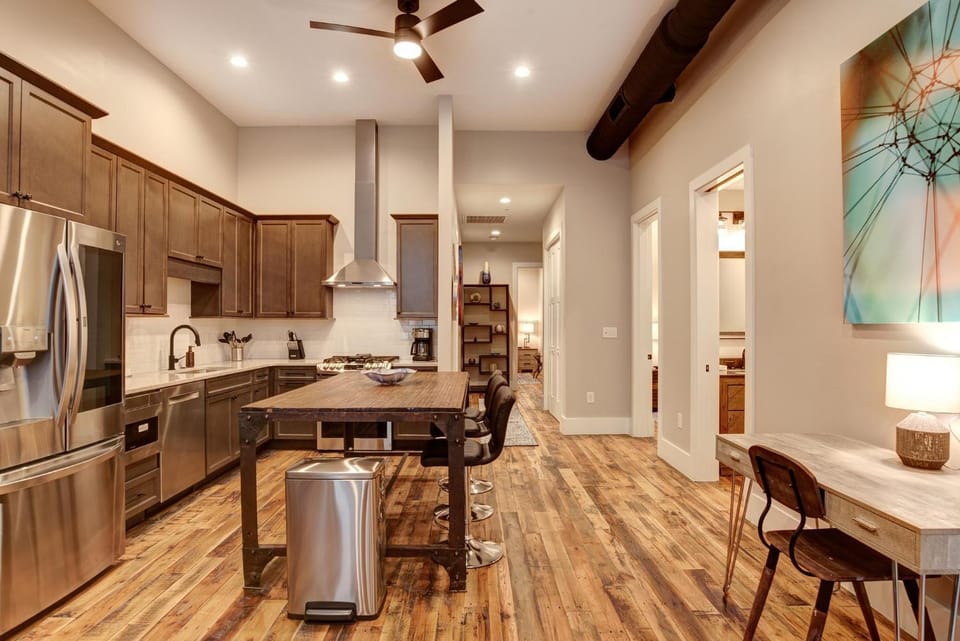 Large 3 bedroom 3 and a half Bath Downtown Condo House in Asheville