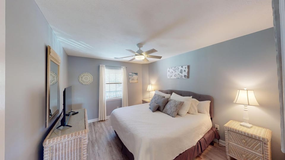 FairwayBliss on Pawleys Island Premier Golf Course House in South Carolina