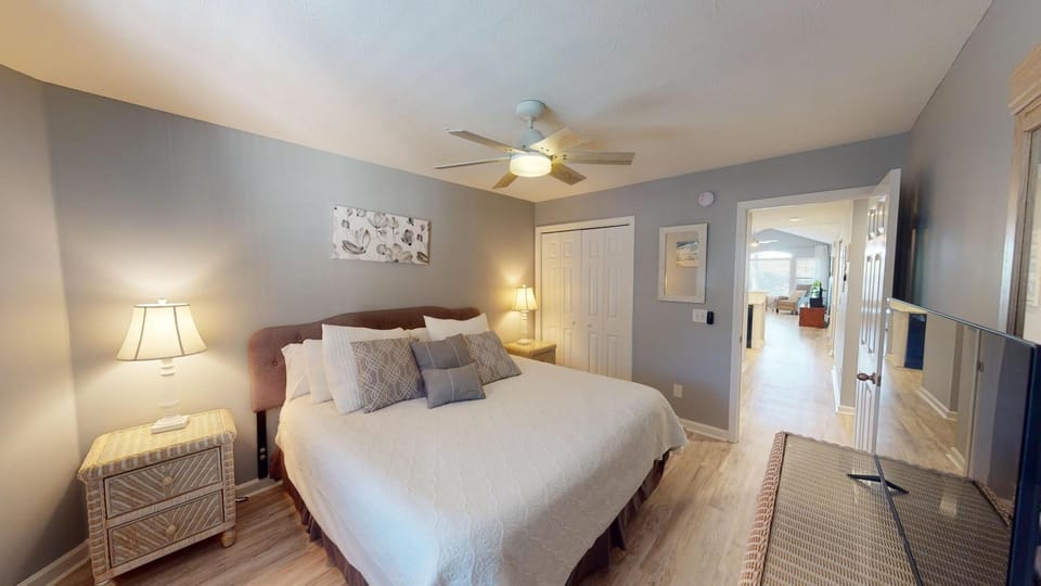 FairwayBliss on Pawleys Island Premier Golf Course House in South Carolina