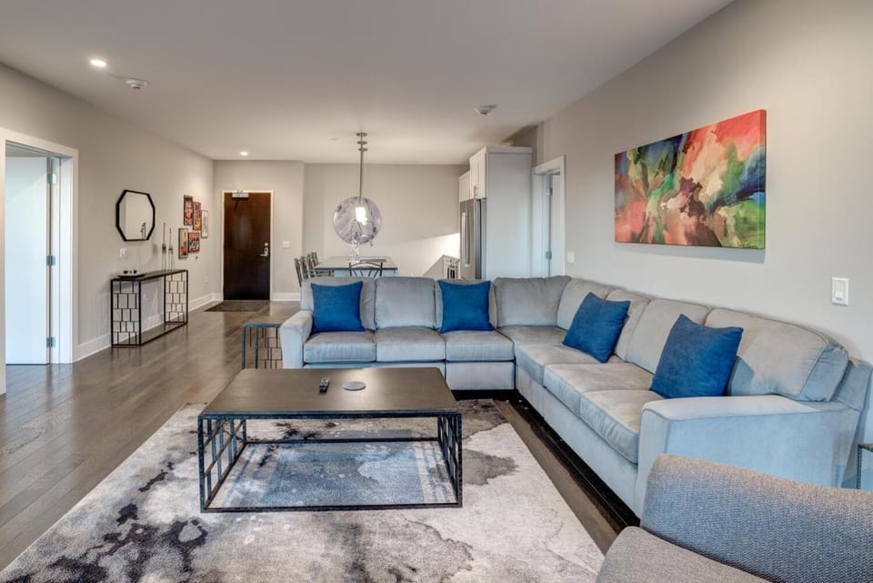 Luxury Downtown Asheville Condo Mountain Views House in Asheville