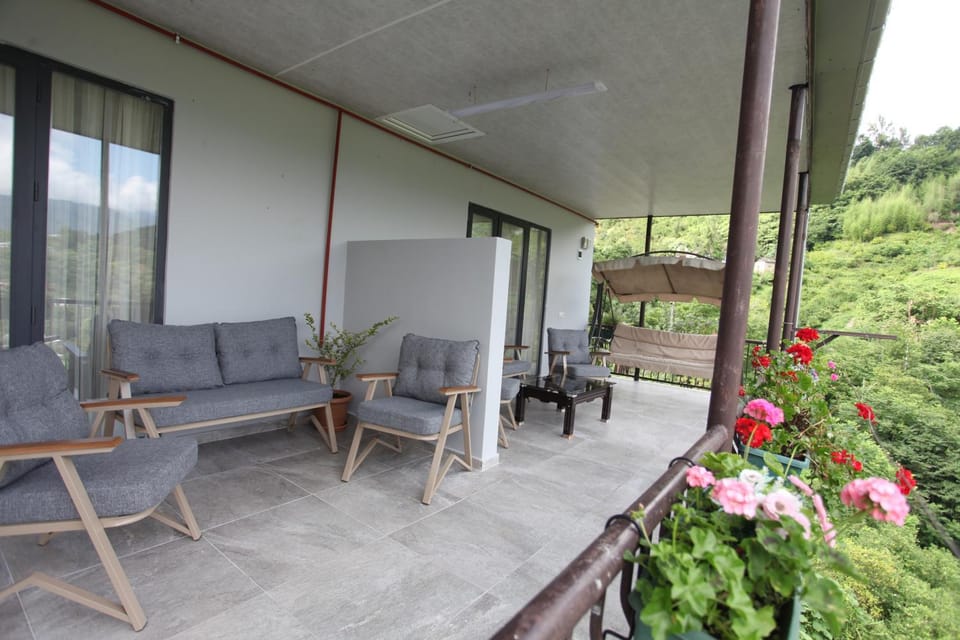 Balcony/Terrace, Balcony/Terrace