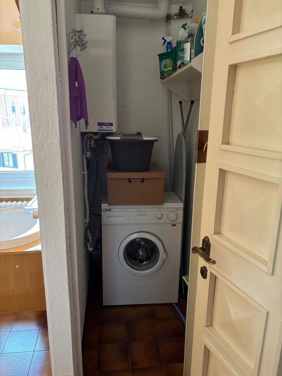 washing machine, washing machine