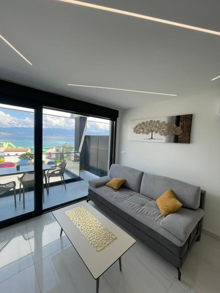 Villa San Sebastian-direct sea view Bed and Breakfast in Lika-Senj County