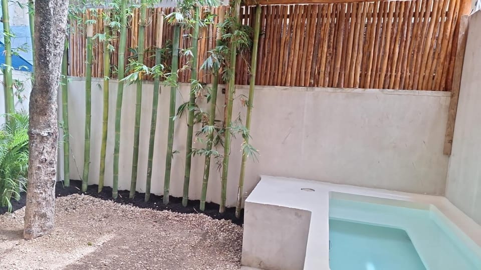 Patio, Balcony/Terrace