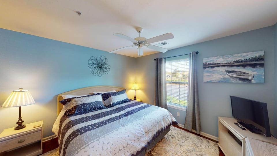 Golf Course Oasis Inviting 3BRVilla Pawleys Island House in South Carolina