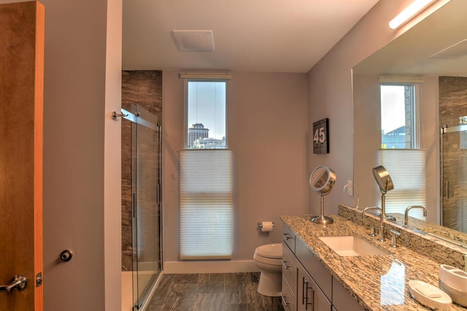 45 Asheland Avenue Unit 503 House in Asheville