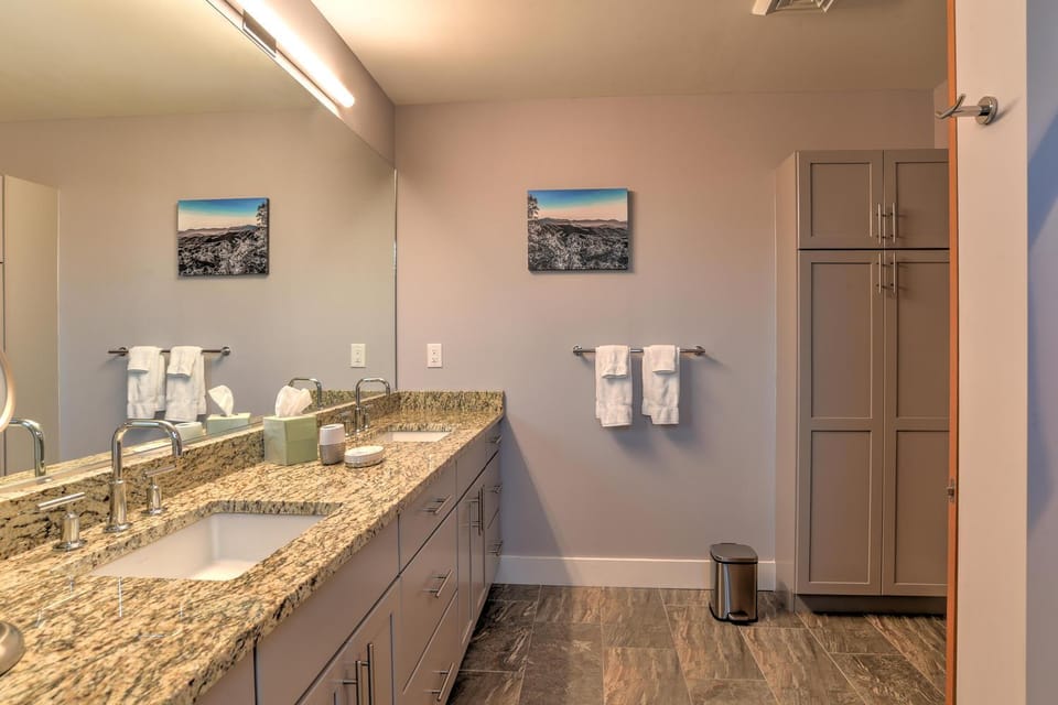 45 Asheland Avenue Unit 503 House in Asheville