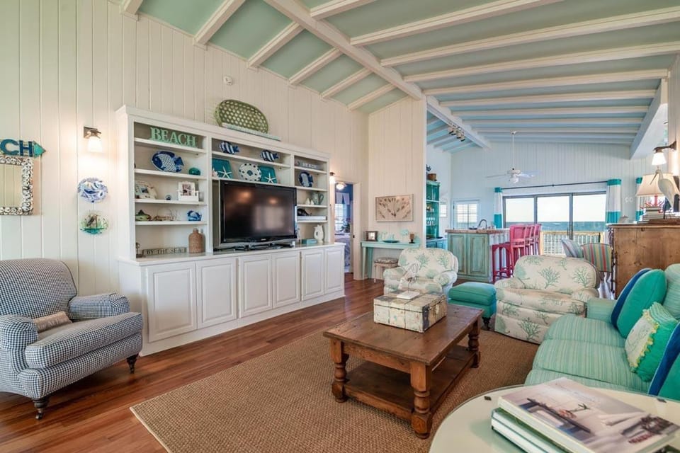 Done Diggin An Oceanfront Oasis House in South Carolina