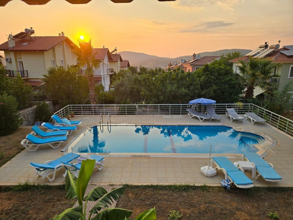 Patio, Day, Natural landscape, Mountain view, Pool view, Swimming pool, Sunset, sunbed
