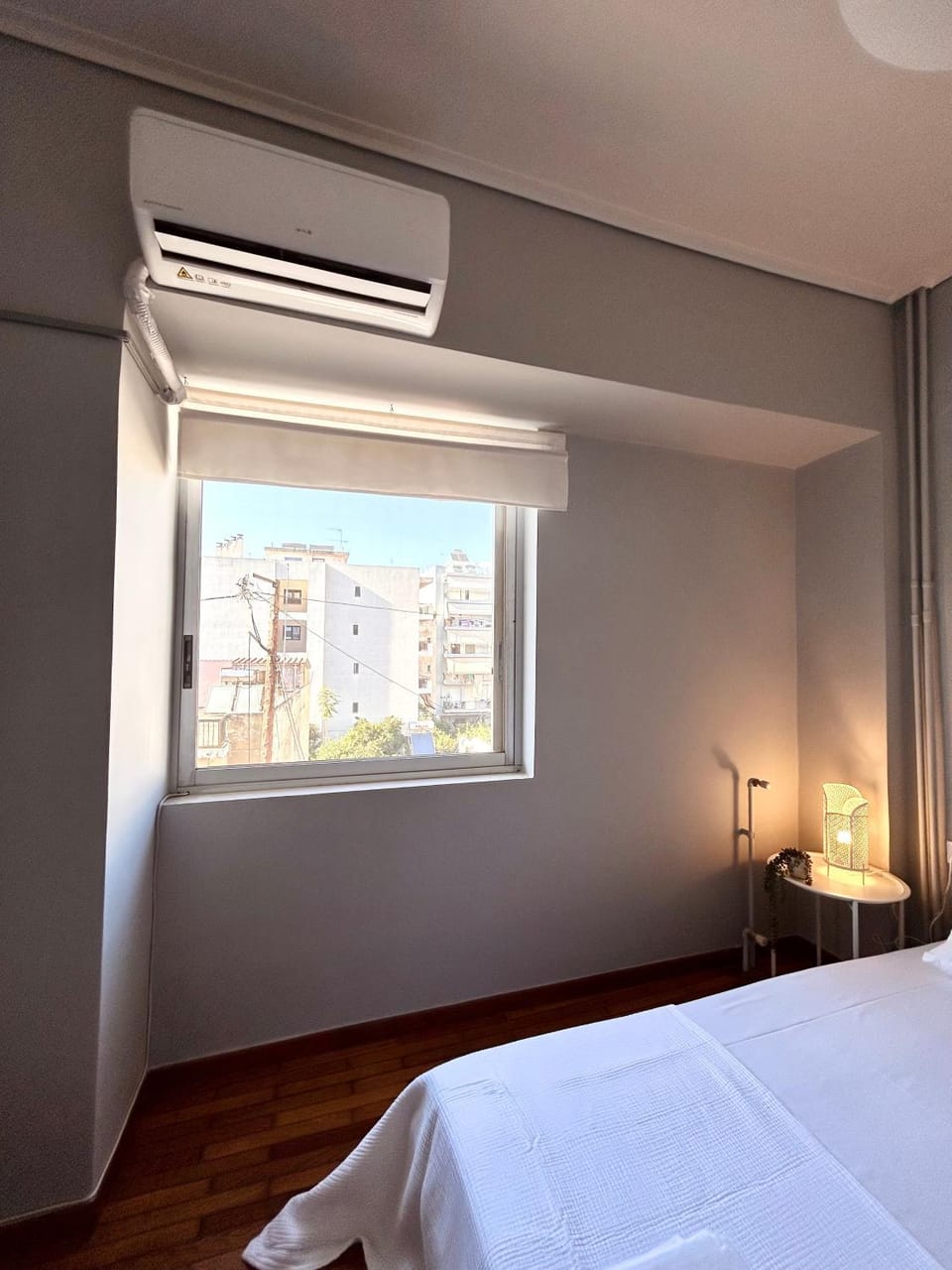 Bedroom, air conditioner
