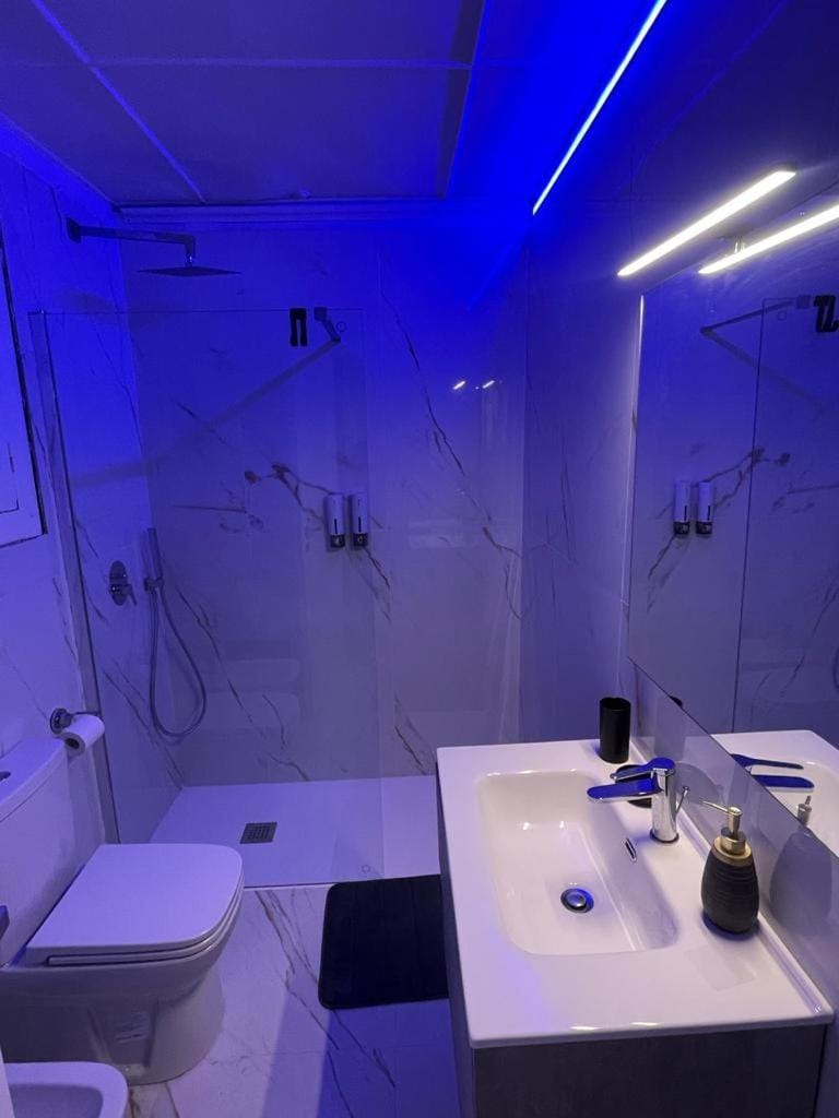 Shower, Toilet, Bathroom