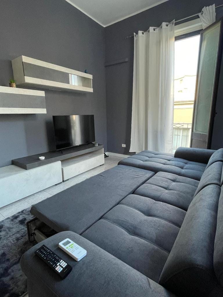 Communal lounge/ TV room, TV and multimedia, Living room, Seating area