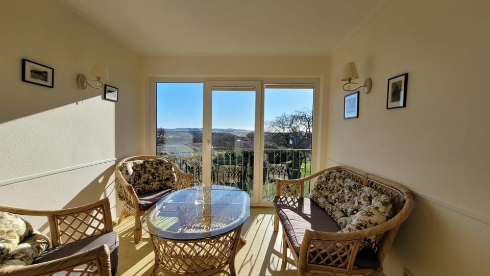 View (from property/room), Living room, Seating area