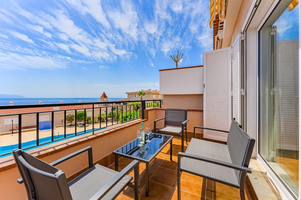 Spacious Ocean View Family Townhouse Apartment in Canary Islands