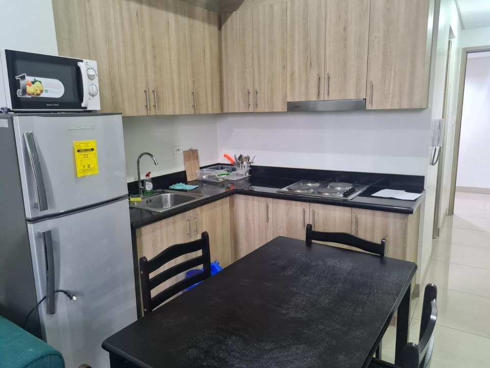 SHORE 2 Res TOWER 1 -2 BR unit Apartment in Pasay