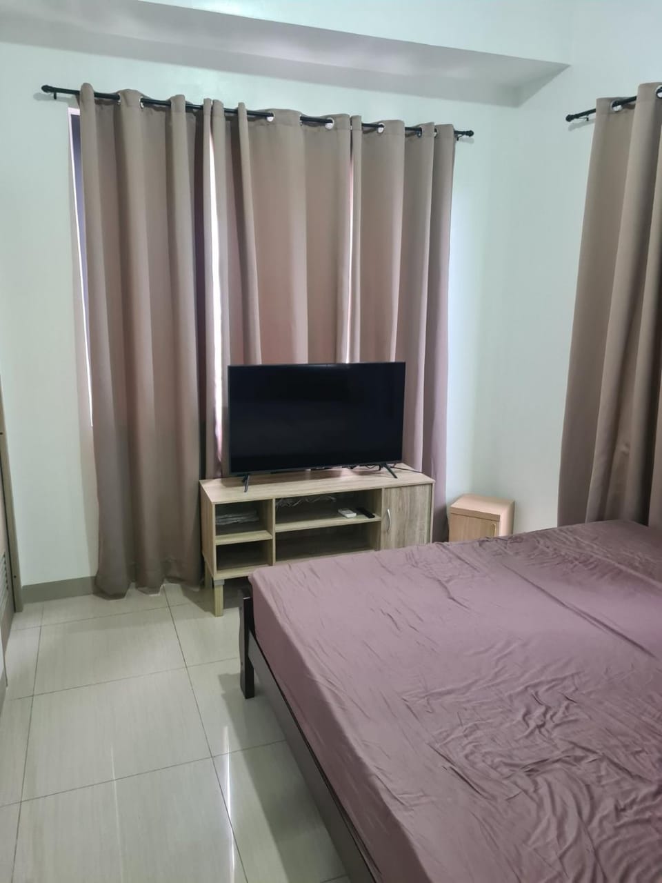 SHORE 2 Res TOWER 1 -2 BR unit Apartment in Pasay