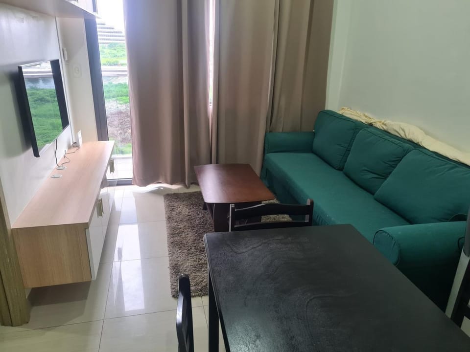 SHORE 2 Res TOWER 1 -2 BR unit Apartment in Pasay