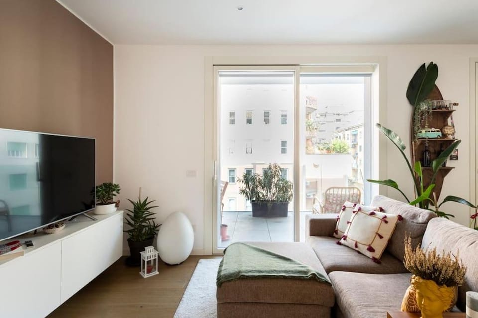 Communal lounge/ TV room, TV and multimedia, Living room, Evening entertainment