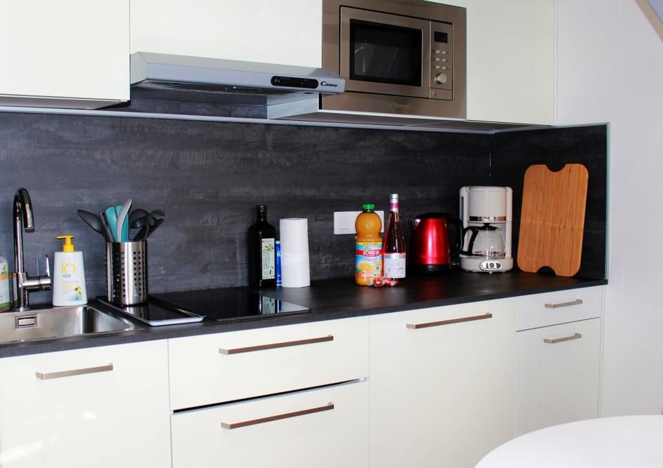 Coffee/tea facilities, Kitchen or kitchenette