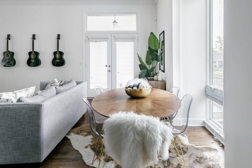 Relax into Urban Chic at a Textured East Nashville House in East Nashville