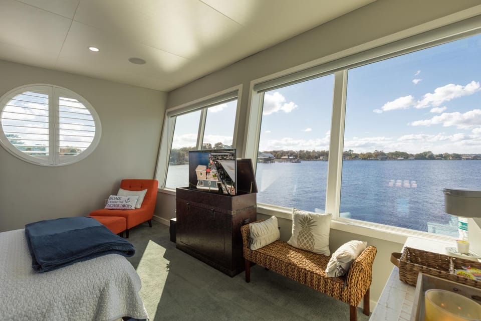 View (from property/room), Lake view