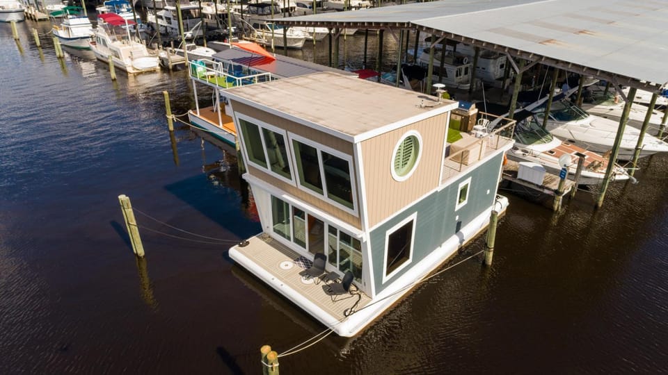 Property building, Lake view