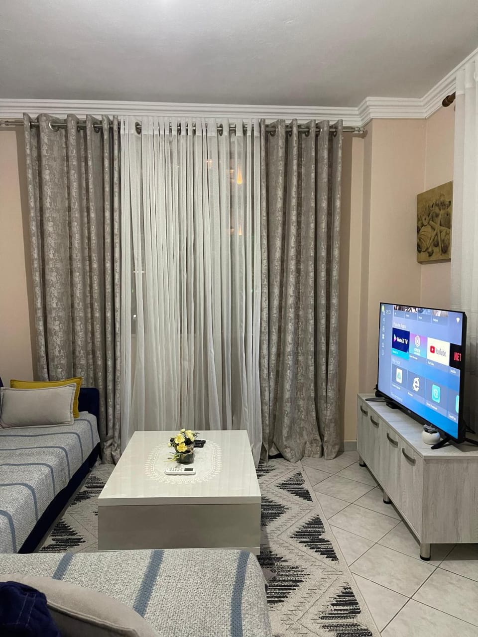 Communal lounge/ TV room, TV and multimedia, Seating area, Evening entertainment