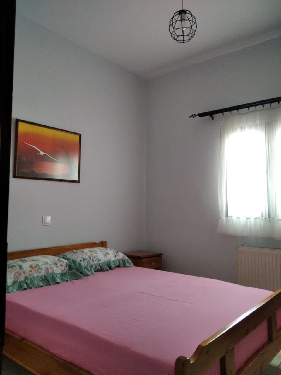 Bed, Day, Photo of the whole room, Bedroom, Time of day, furniture