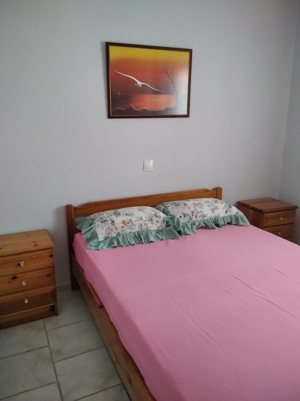 Bed, Day, Photo of the whole room, Bedroom, furniture