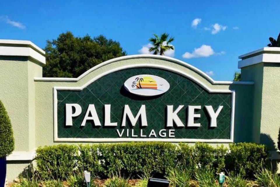 Property logo or sign, Logo/Certificate/Sign, Street view