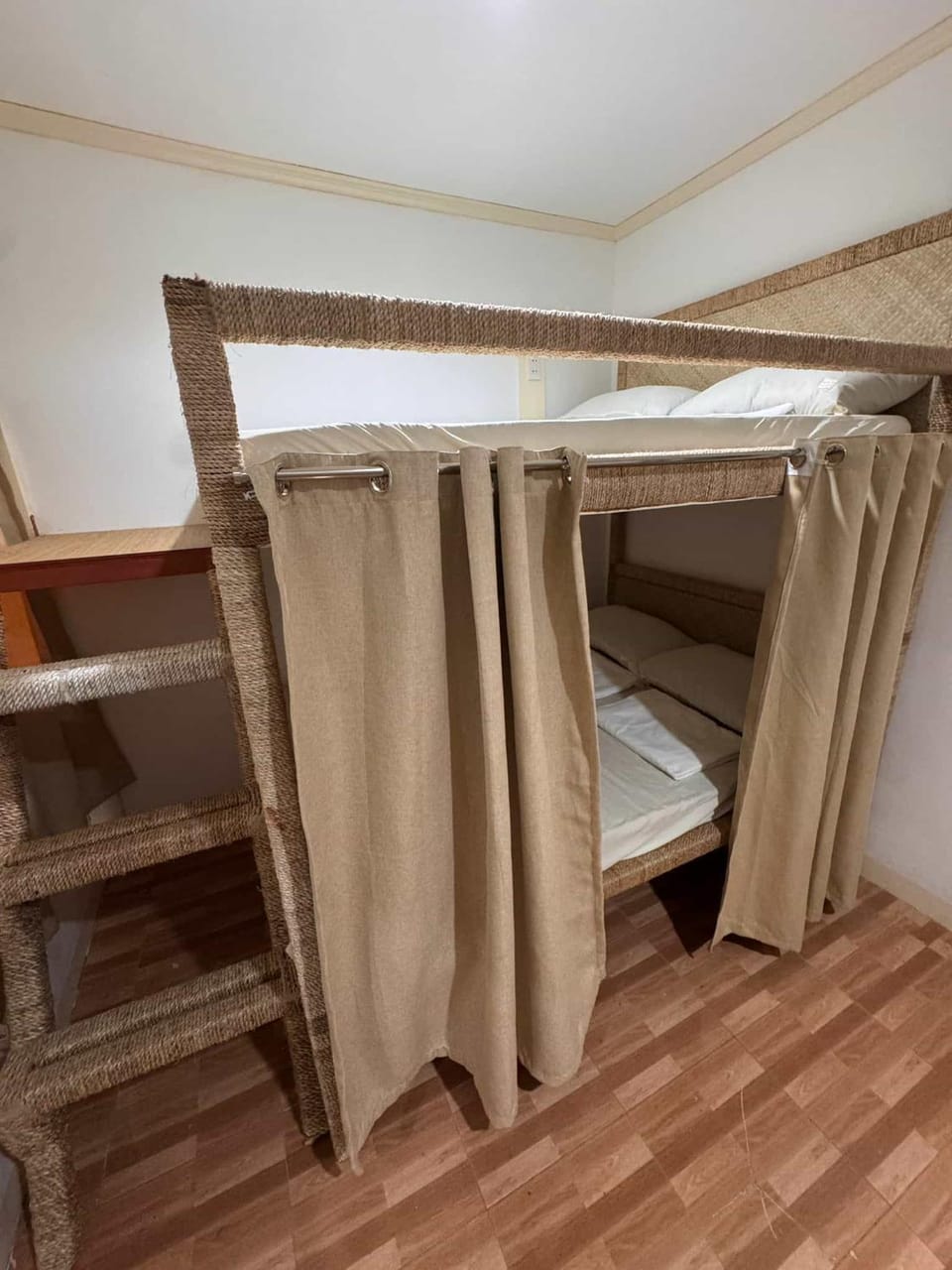 LISA'S GUESTHOUSE Hostel in Central Visayas