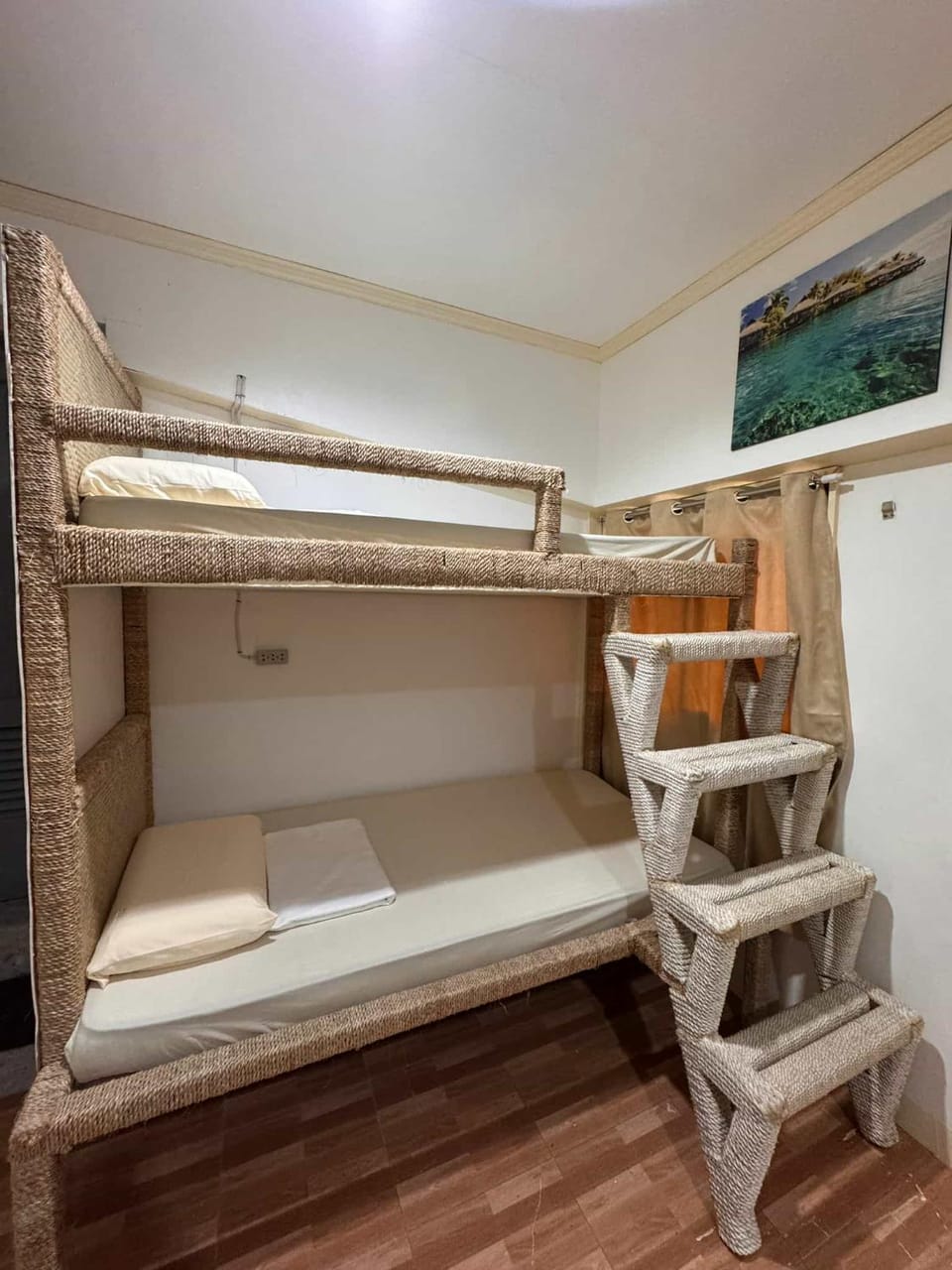 LISA'S GUESTHOUSE Hostel in Central Visayas