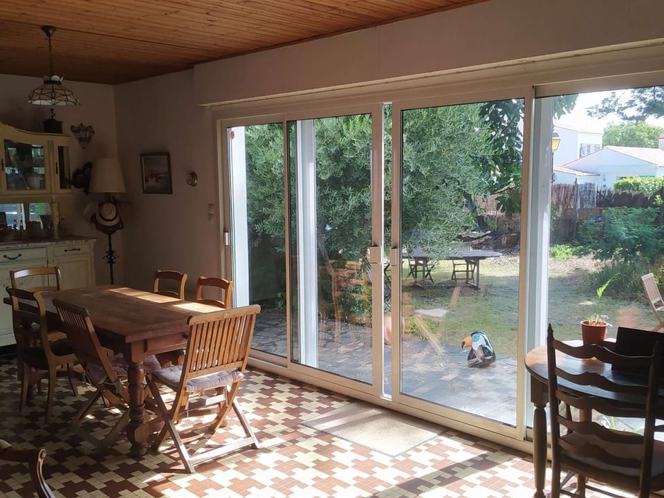 Maison cosy 6 pers, plage à 160m, jardin clos, plancha, ménage inclus - FR-1-224B-204 House in Noirmoutier-en-l'Île