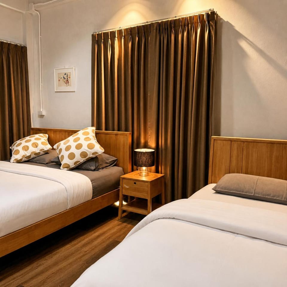 Photo of the whole room, Bedroom
