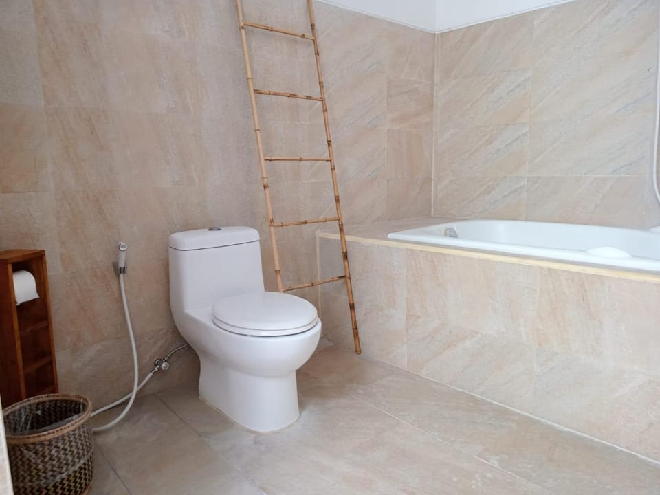 Toilet, Bathroom