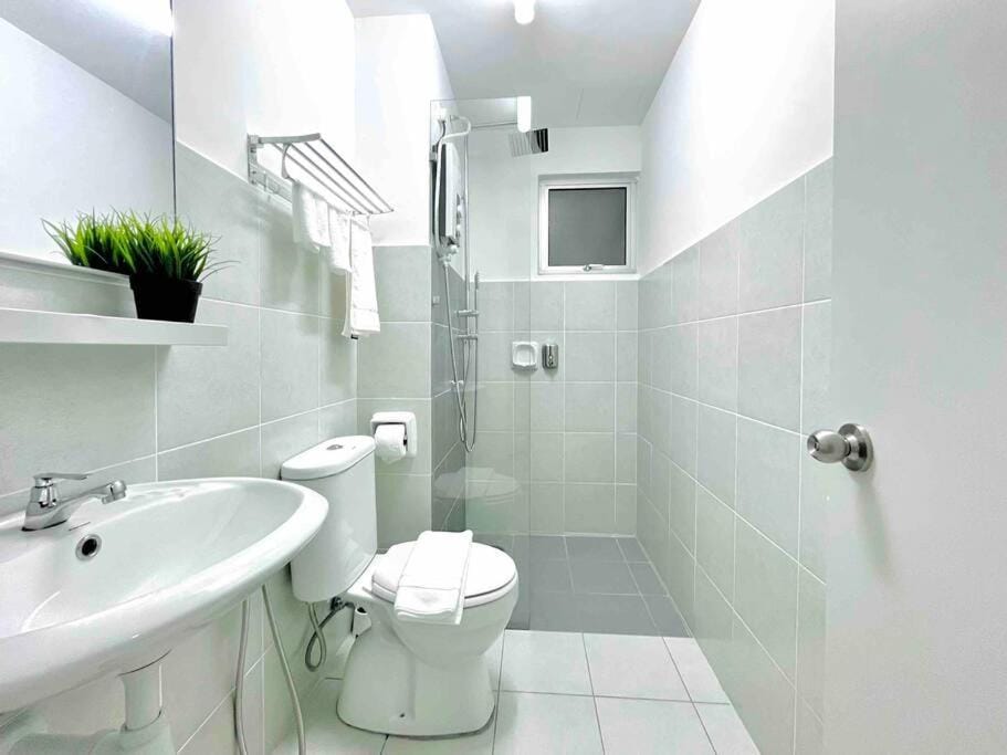 Shower, Toilet, Bathroom, bidet