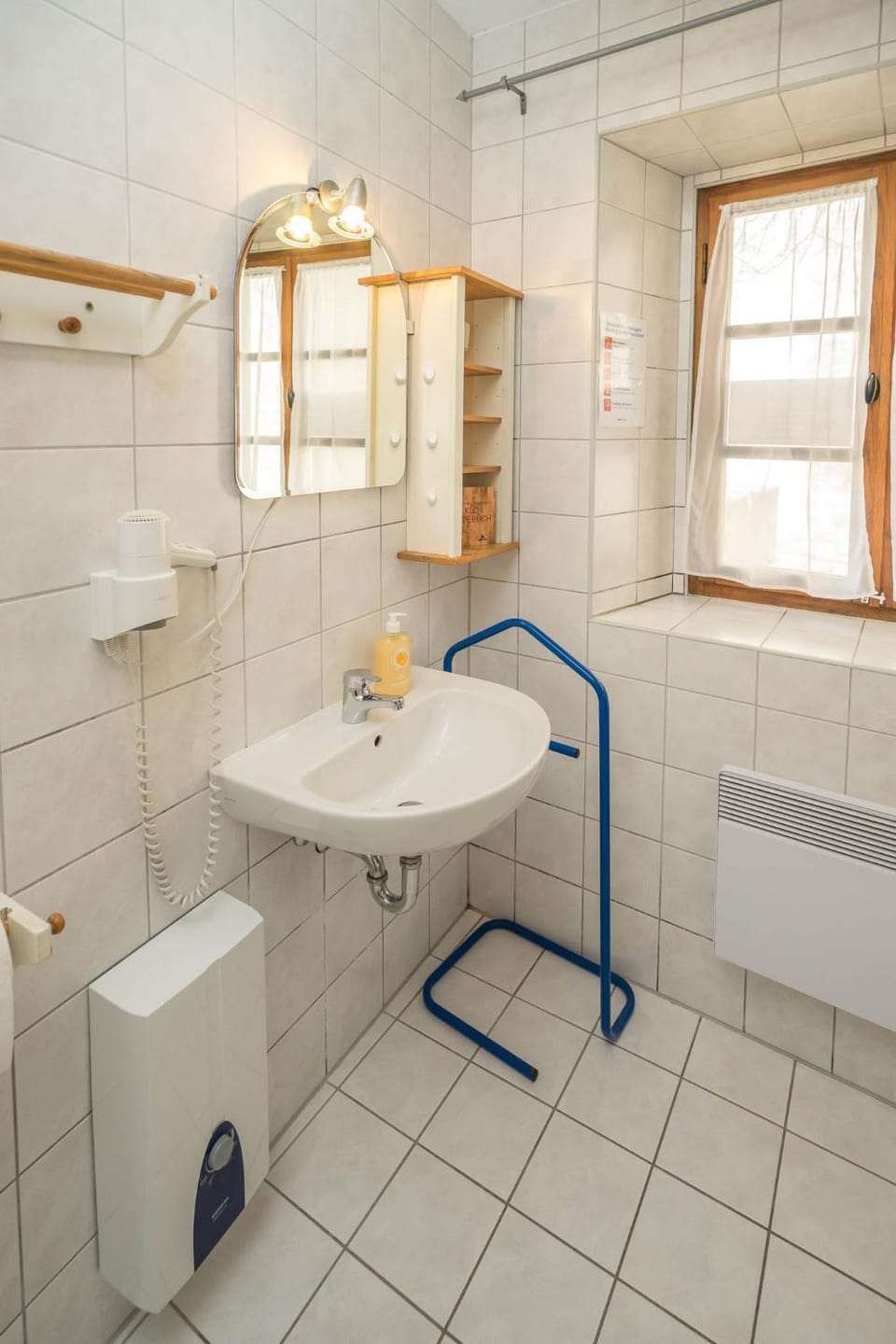 Shower, Toilet