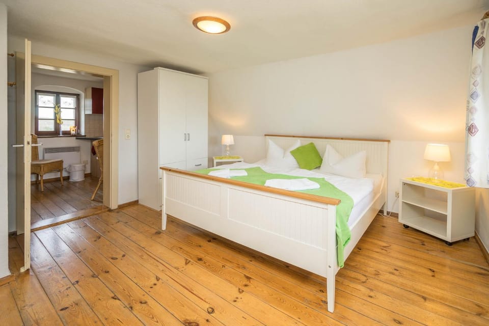 Bed, Photo of the whole room, Bedroom, hair dresser