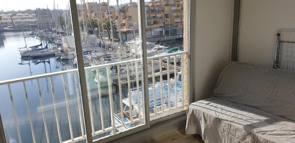 Studio Gruissan Vue Port Apartment in Gruissan