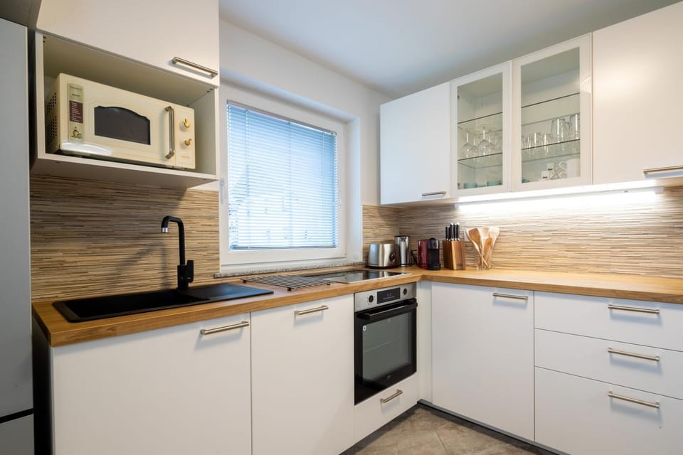 Coffee/tea facilities, Kitchen or kitchenette, dishwasher, minibar, pet friendly, stove, toaster