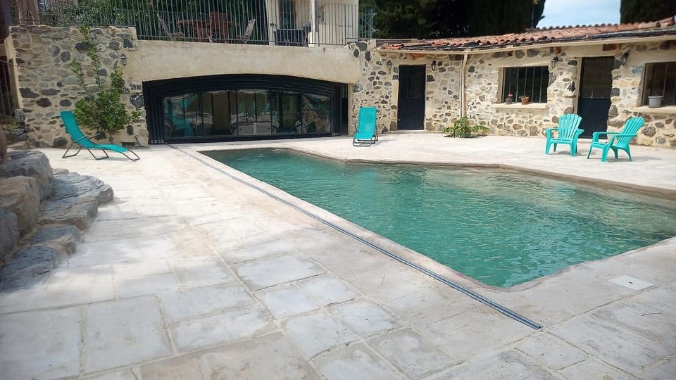 Chambres d'Hotes La Grange au Negre Bed and Breakfast in Provence