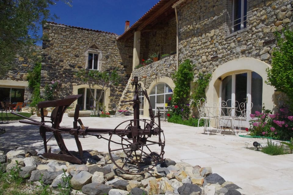 Chambres d'Hotes La Grange au Negre Bed and Breakfast in Provence