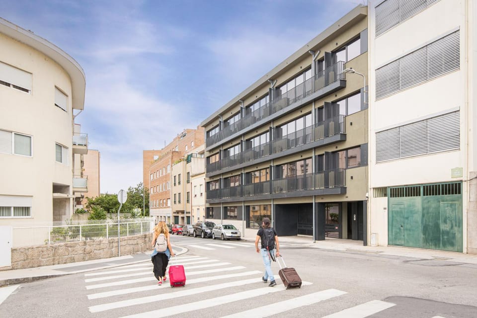 Property building, Neighbourhood, Location, Parking