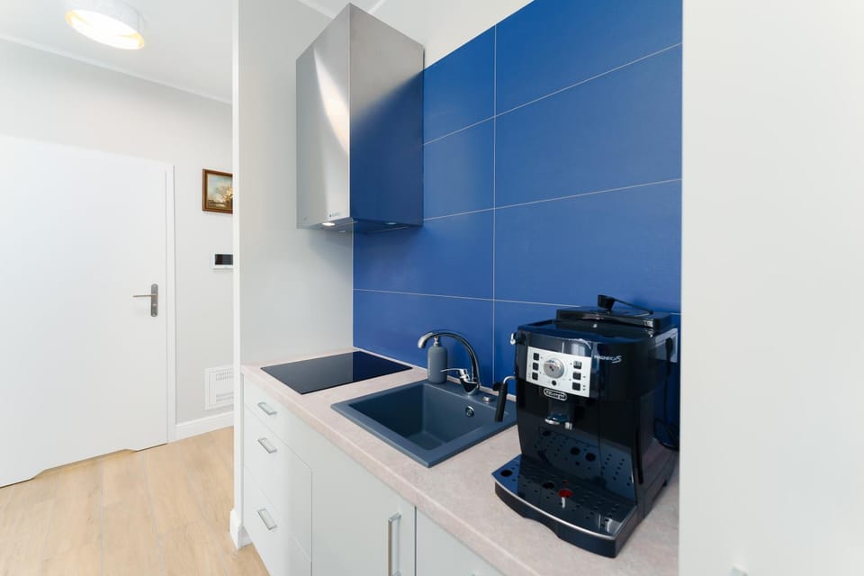 Coffee/tea facilities, stove