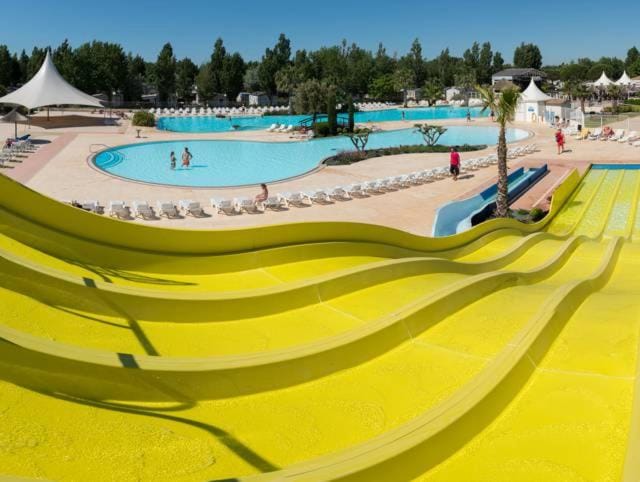 Aqua park, Swimming pool