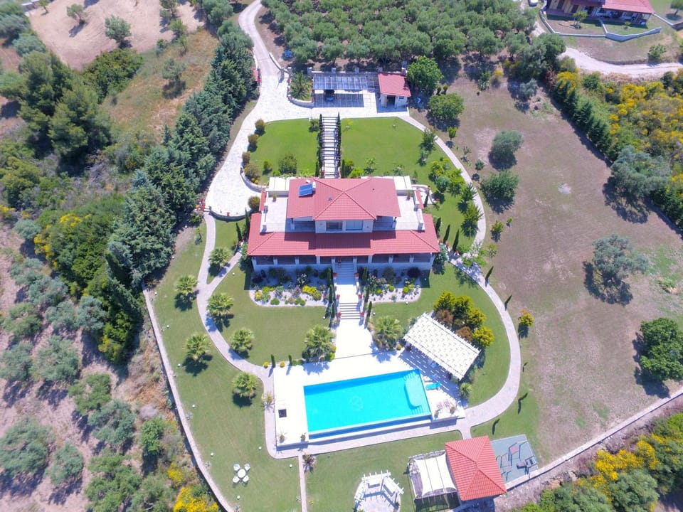 Property building, Swimming pool