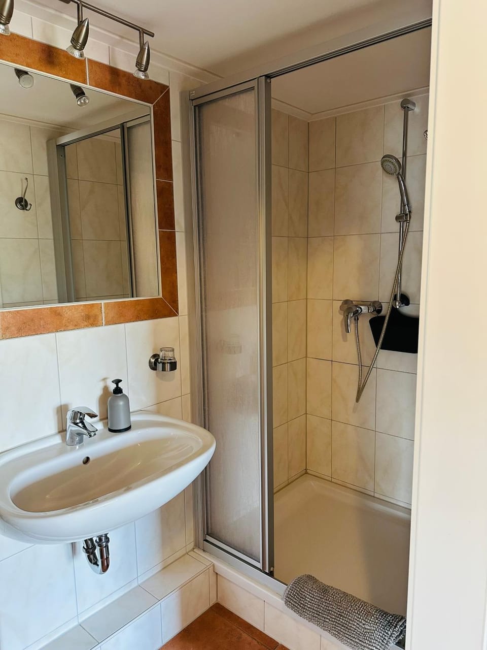 Birnbom Warnemünde Bed and Breakfast in Mecklenburg-Vorpommern, Germany