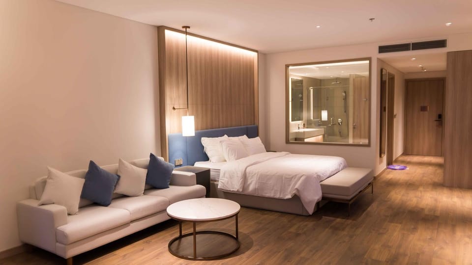 Bed, Living room, Photo of the whole room, Seating area, Bedroom, towels, wardrobe
