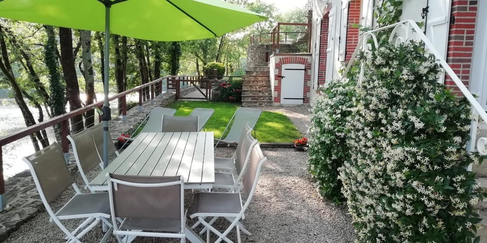 Patio, Spring, Garden, Garden, View (from property/room), Balcony/Terrace, Balcony/Terrace, Lake view