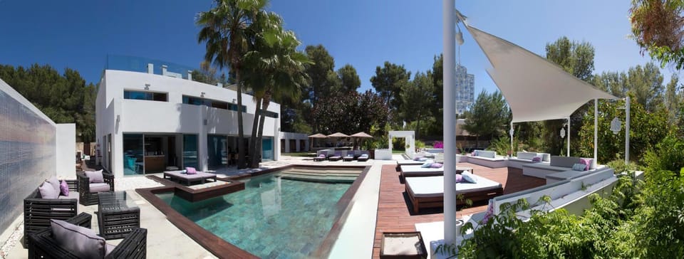 Patio, Facade/entrance, Swimming pool